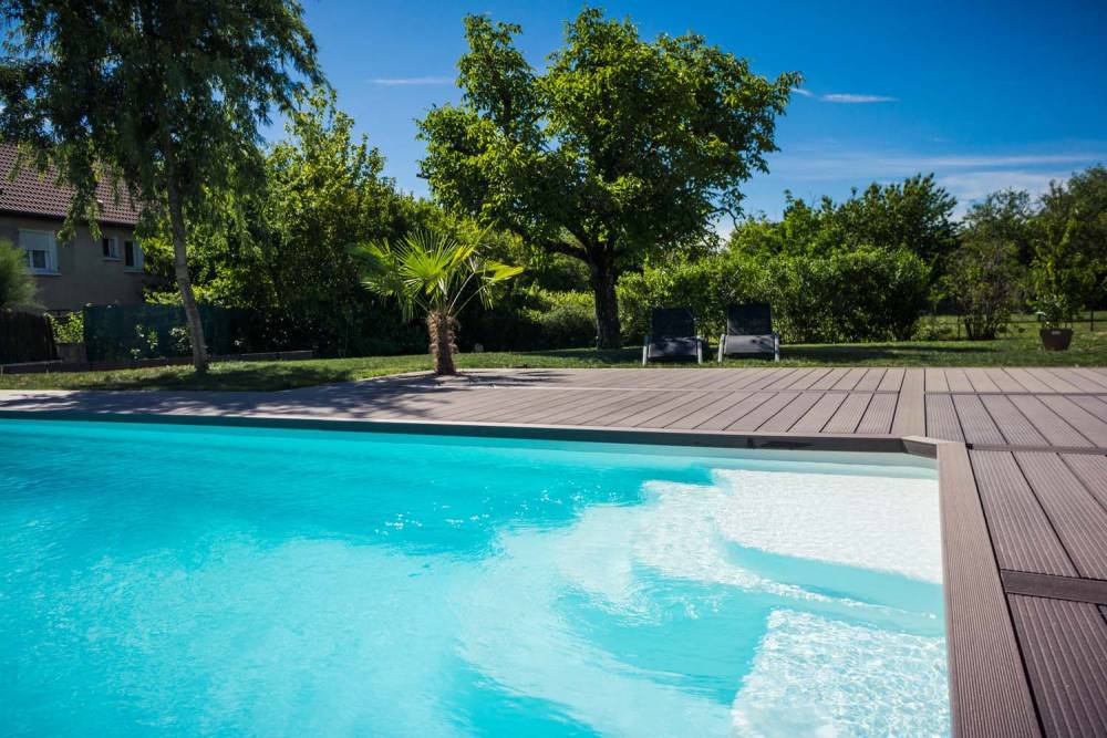 Terrasse piscine à Roche